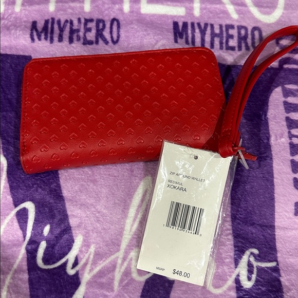 Betsey Johnson XOKARA Red Bow Heart Zip Around Wallet - Picture 3 of 5